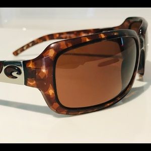 Costa Isabela (580) Sunglasses w/case
